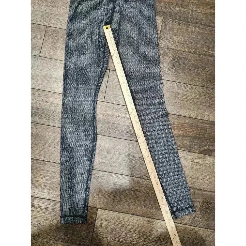 Lululemon Leggings Womens Size 4 Black And White - Picture 7 of 7